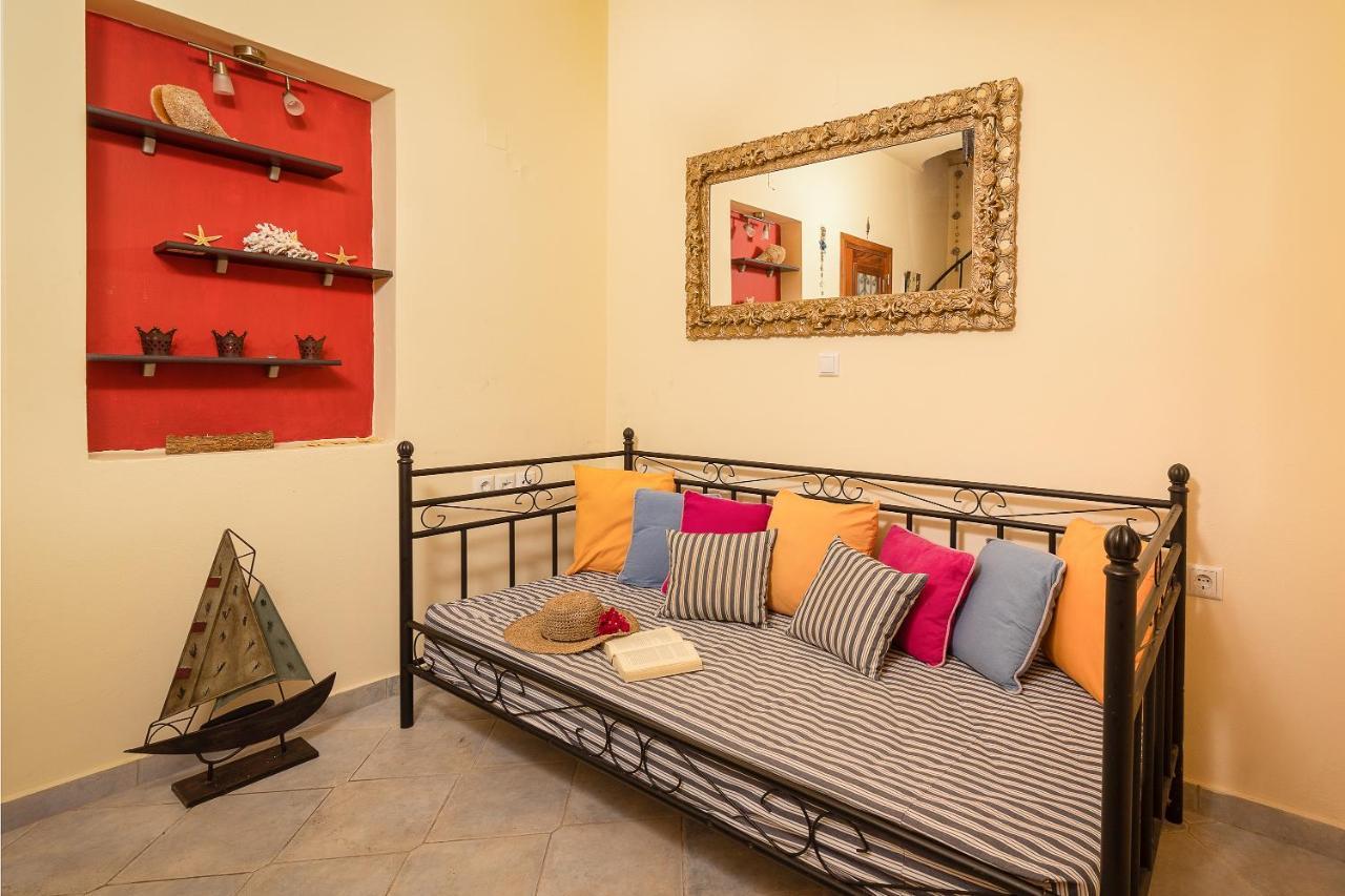 Coralli House Chalki Town Екстериор снимка